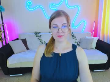 Youruniverserr Chaturbate stream image from October 04, 2025