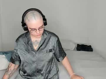 Click2lick Chaturbate stream image from October 04, 2025