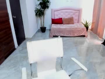 Valerie_Fox19 Chaturbate stream image from October 04, 2025