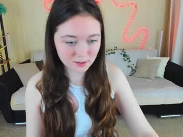 Alluringeyess Chaturbate stream image from October 04, 2025