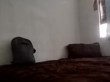 Julian432197 Chaturbate stream image from October 04, 2025