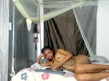 Hot_Moxie Chaturbate stream image from October 04, 2025