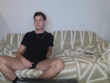 Englishladxxx Chaturbate stream image from October 04, 2025