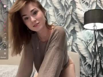 Eminemswife Chaturbate stream image from October 04, 2025