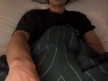 Sunrough Chaturbate stream image from October 04, 2025