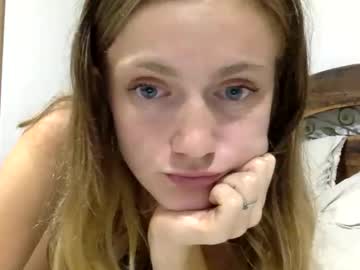 Zu_Zka Chaturbate stream image from October 05, 2025