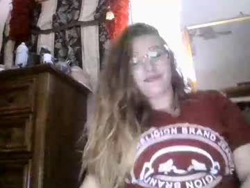 Naughtyred25 Chaturbate stream image from October 05, 2025