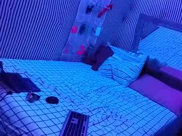 Kikilovespartylights Chaturbate stream image from October 05, 2025