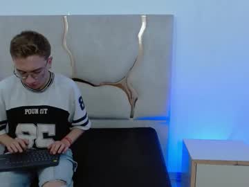 Blondy_Tay Chaturbate stream image from October 05, 2025