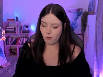 Coralinekeyns Chaturbate stream image from October 05, 2025