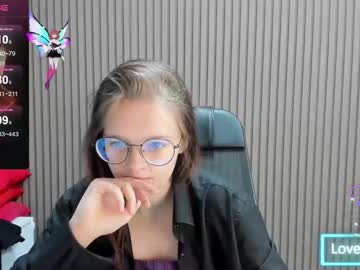 Shy_Elina01 Chaturbate stream image from October 05, 2025