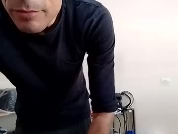 Siavashaki21 Chaturbate stream image from October 05, 2025