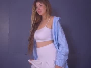 Milamoree Chaturbate stream image from October 05, 2025
