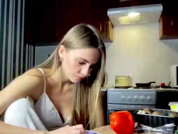 Gracetorrezz Chaturbate stream image from October 05, 2025