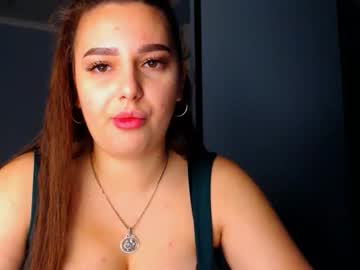 Lisa_Lady_Golden Chaturbate stream image from October 05, 2025