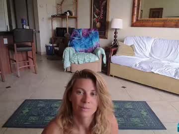 Lailagetsnaked Chaturbate stream image from October 05, 2025