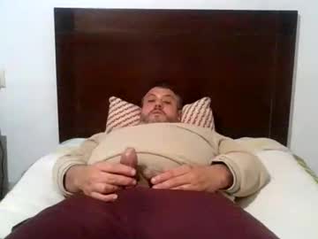 Cuadillo Chaturbate stream image from October 05, 2025