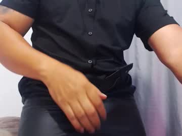 Andresdominant Chaturbate stream image from October 06, 2025
