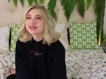 Pinkadele Chaturbate stream image from October 06, 2025