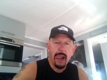 Friskyneedsum Chaturbate stream image from October 06, 2025