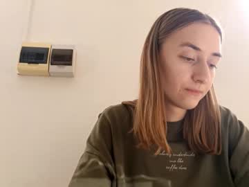 Lareepruyn Chaturbate stream image from October 06, 2025