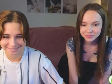 Nellie_Moans Chaturbate stream image from October 06, 2025