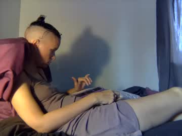 Pbdomswood Chaturbate stream image from October 06, 2025