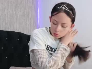 Svveet_Tiny Chaturbate stream image from October 06, 2025