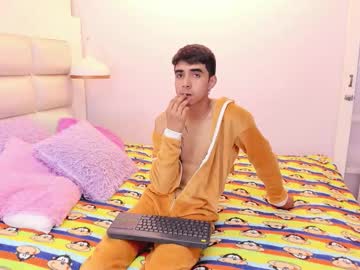 Hottiie_Guy Chaturbate stream image from October 06, 2025