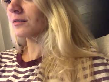 Aurelyie Chaturbate stream image from October 06, 2025