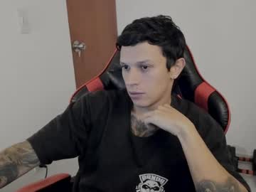 Davebroww Chaturbate stream image from October 07, 2025