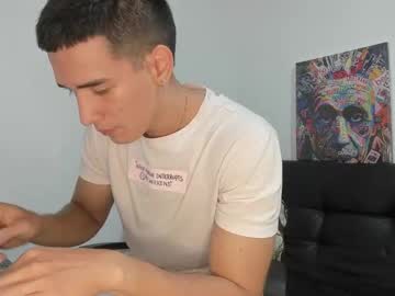 Mike3xxx Chaturbate stream image from October 07, 2025