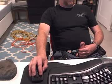 Chesbayboy Chaturbate stream image from October 07, 2025