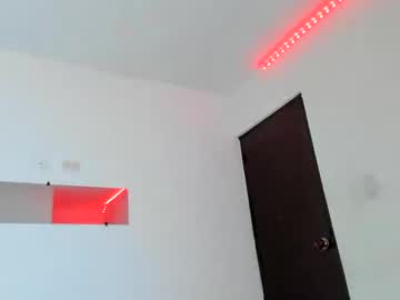 Skyhot21 Chaturbate stream image from October 07, 2025