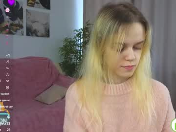 Fox_Glove Chaturbate stream image from October 07, 2025
