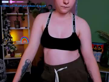 Suzi_Love Chaturbate stream image from October 07, 2025