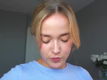 Aluntick Chaturbate stream image from October 07, 2025