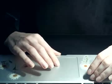 Kyleesilkk Chaturbate stream image from October 07, 2025