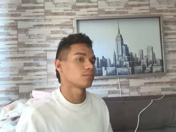 Ansdresremon Chaturbate stream image from October 07, 2025