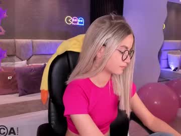 Arinextdoor Chaturbate stream image from October 07, 2025
