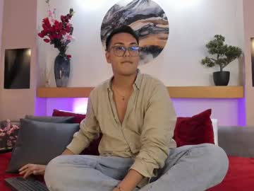 Johnbelrose Chaturbate stream image from October 08, 2025