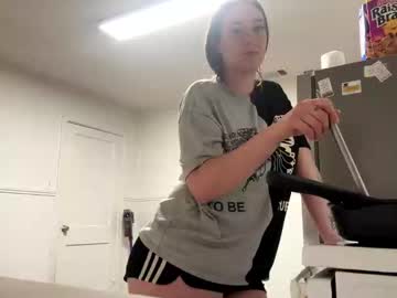 Prettybitchkayla Chaturbate stream image from October 08, 2025