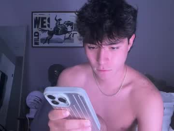 Hungc0llegejock Chaturbate stream image from October 08, 2025
