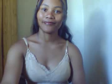 Riaantsoa Chaturbate stream image from October 08, 2025