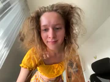 Emily_In_Parisss Chaturbate stream image from October 08, 2025