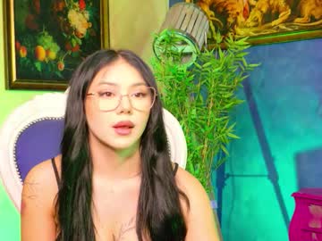 Celinelow Chaturbate stream image from October 08, 2025