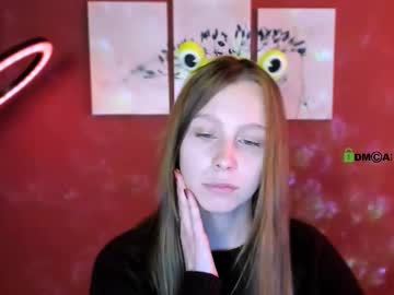 Esme_Moore_ Chaturbate stream image from October 08, 2025