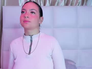 Ittlee_Angels Chaturbate stream image from October 08, 2025