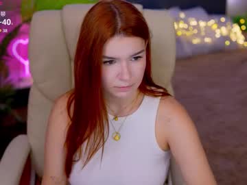 Redshinee Chaturbate stream image from October 08, 2025
