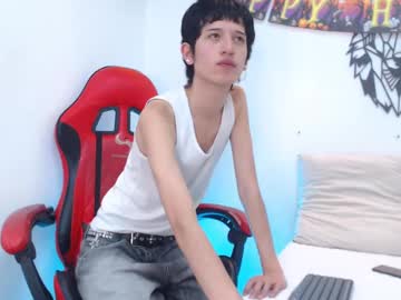Emmo_Boy Chaturbate stream image from October 08, 2025